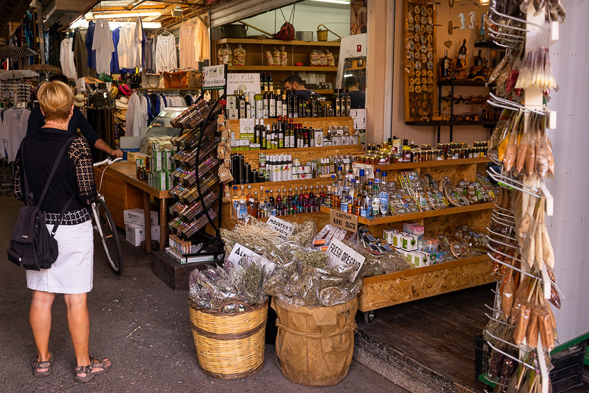 10 Chania Old Market DSC04605