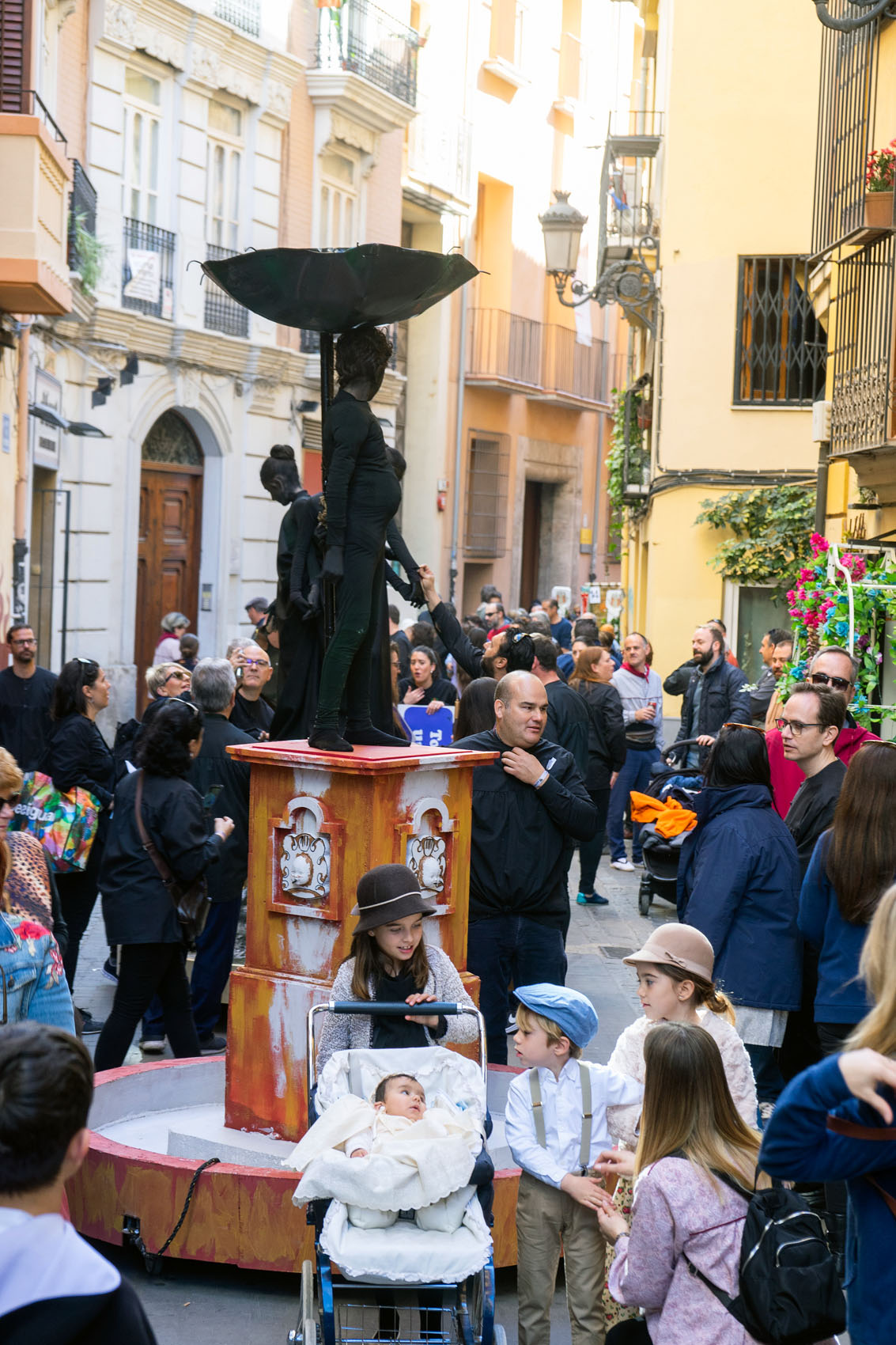 Cant de L'Estoreta Fallas 2020 - The Traditional Children Parade Before La Planta 13 Cant de l'estoreta