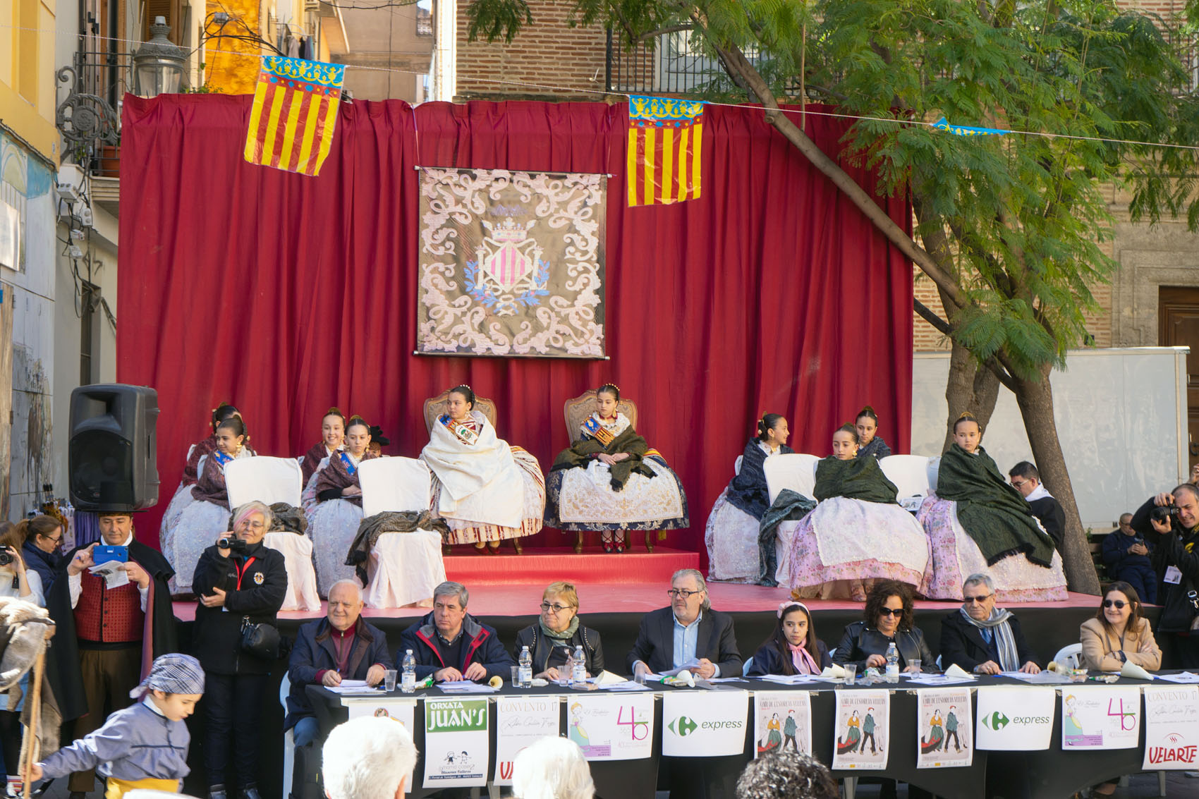 Cant de L'Estoreta Fallas 2020 - The Traditional Children Parade Before La Planta 9 Fallera Mayor Infantil 2020