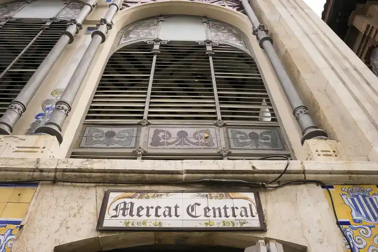 What's the Best Time to Visit Valencia's Mercado Central? 4 Mercat Central Valencia Entrada