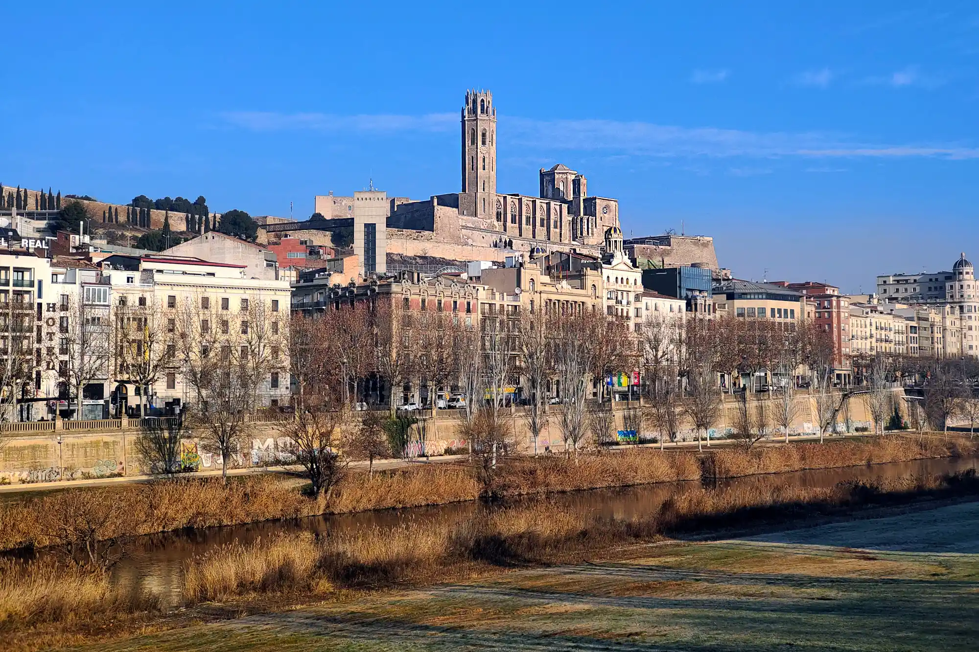 Lleida riverfront photo