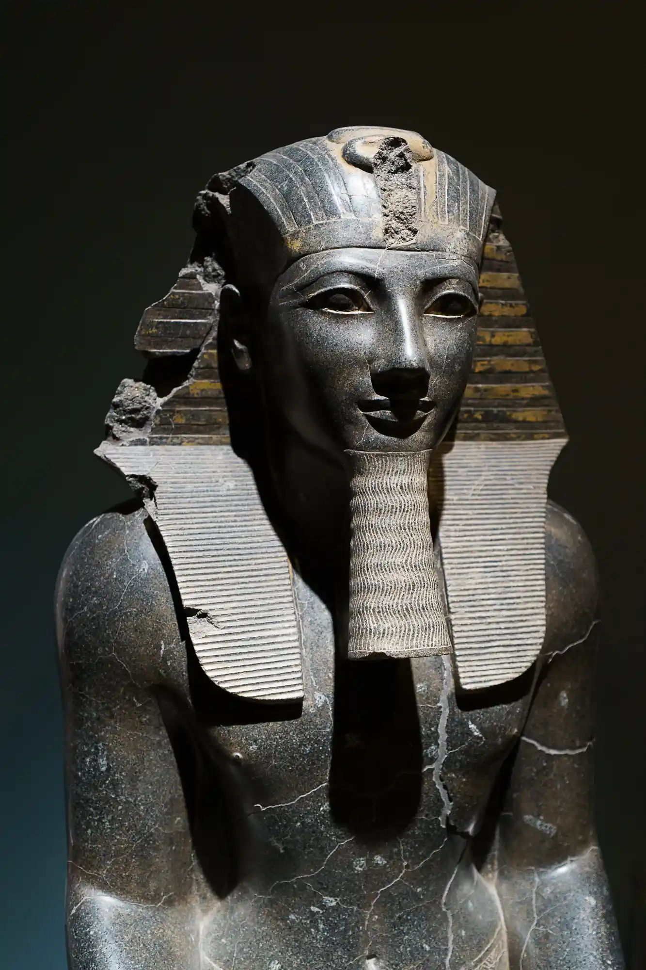 Museum display of Theban treasures