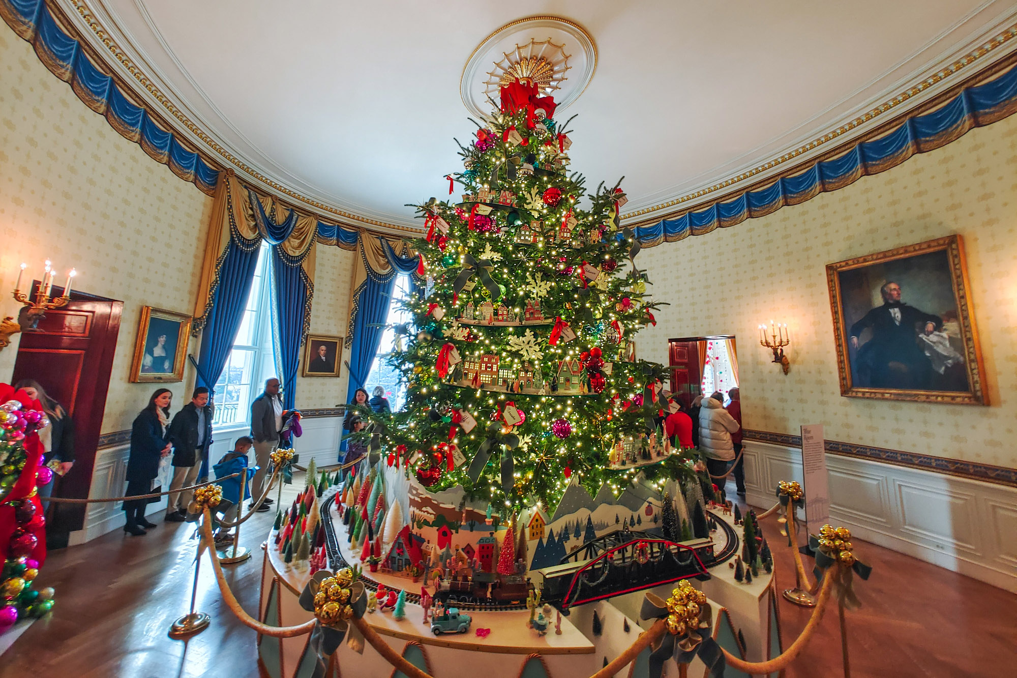 Christmas Tree with train tracks at the White House