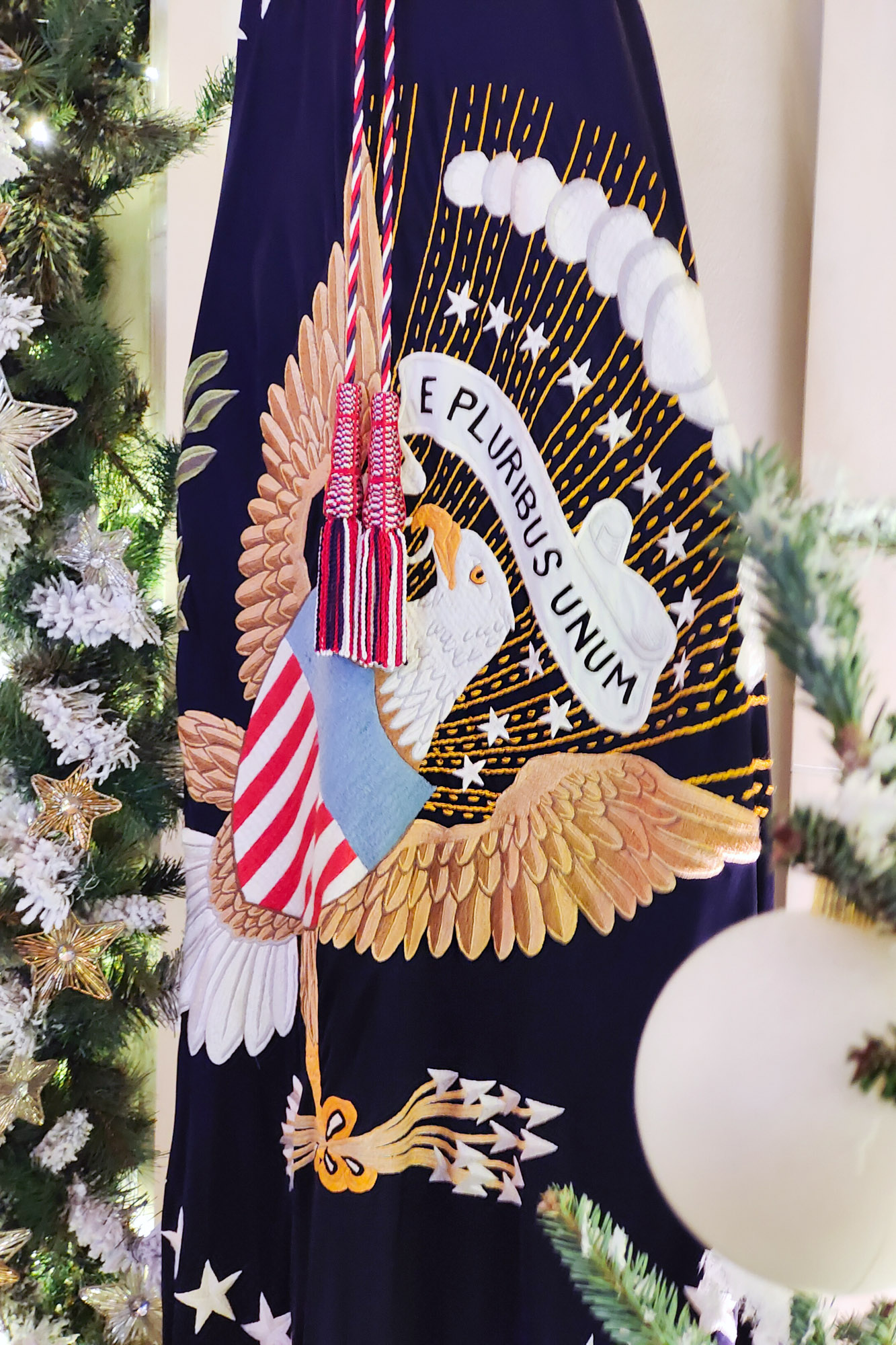 White House eagle flag