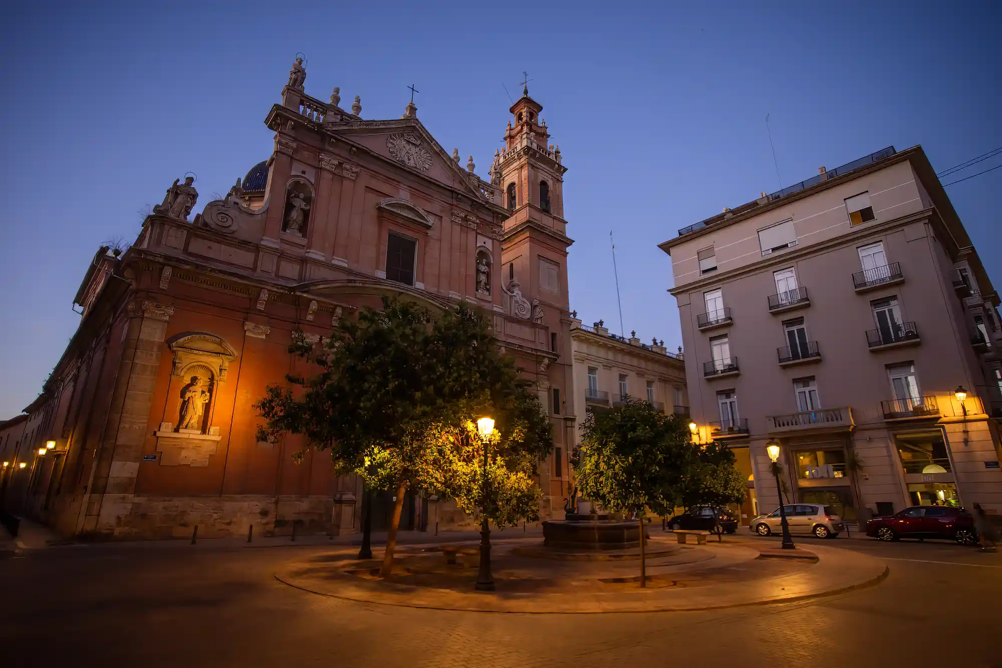 Plaza de Fuente de los patos in VAlencia