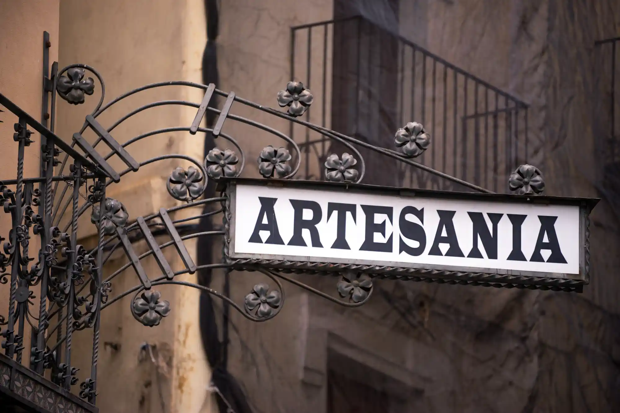 Old Fashion Artesania Sign