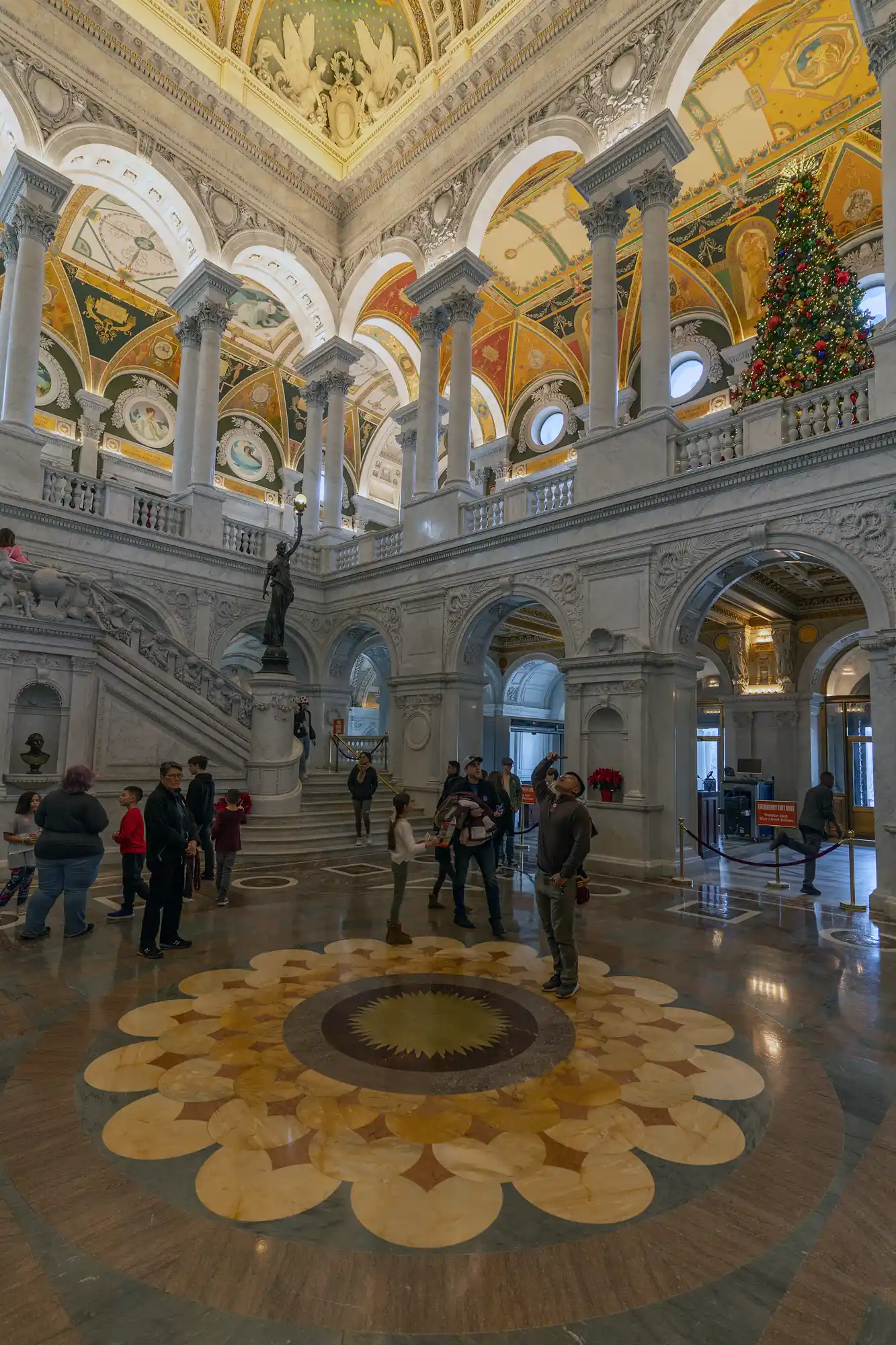 Lobby statue Library of Congress