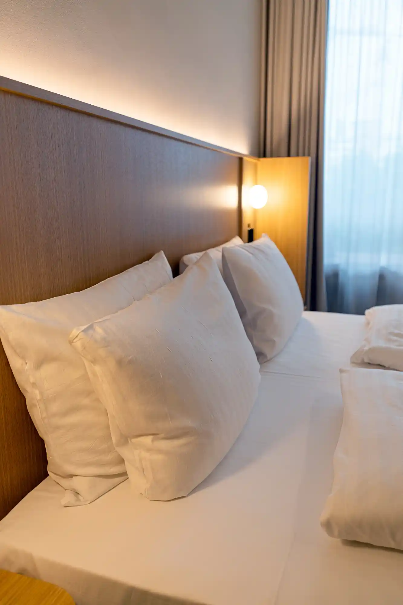 Cozy Pillows Flemings Hotel