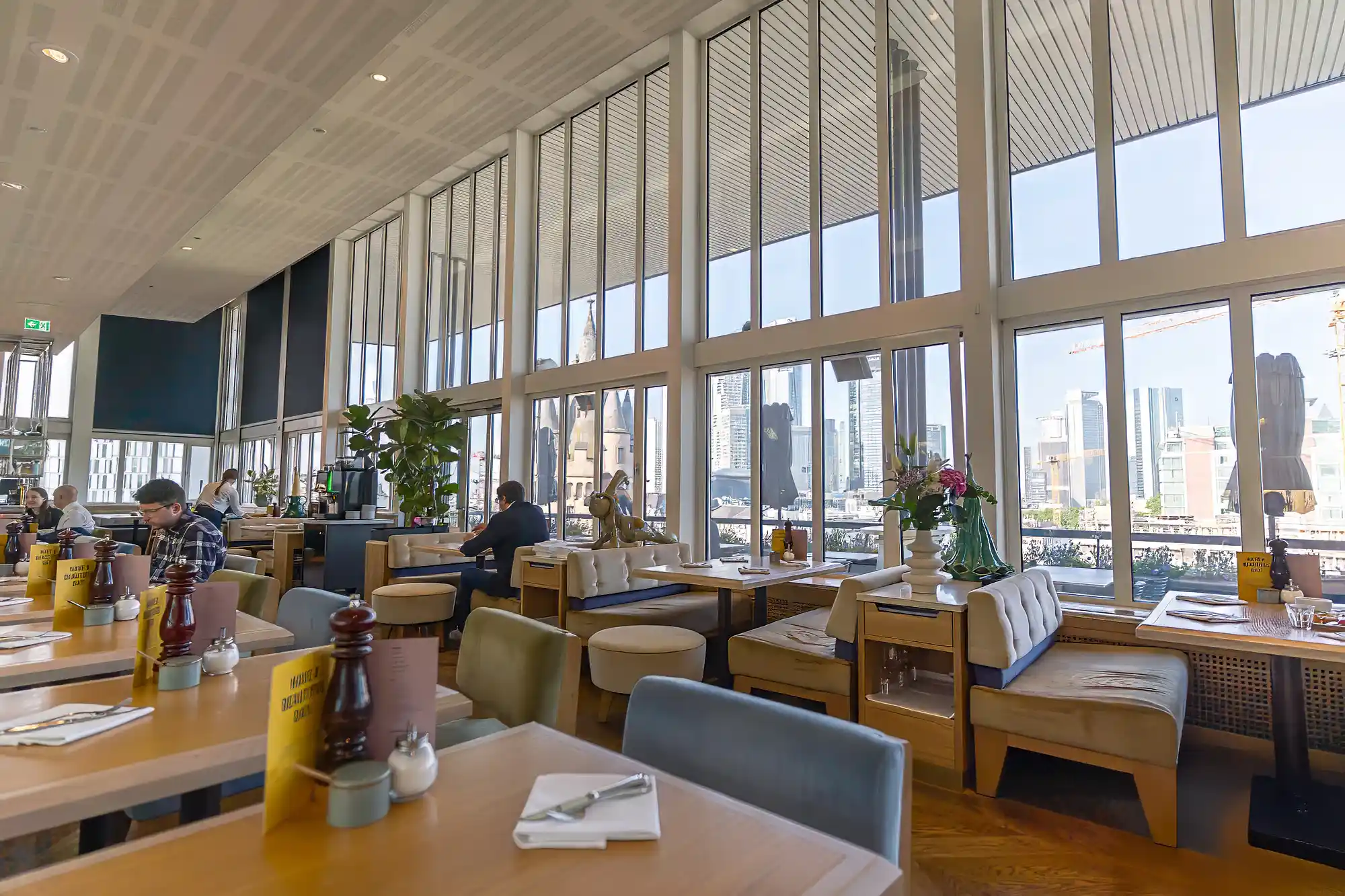Restaurant with Frankfurt Skyline view