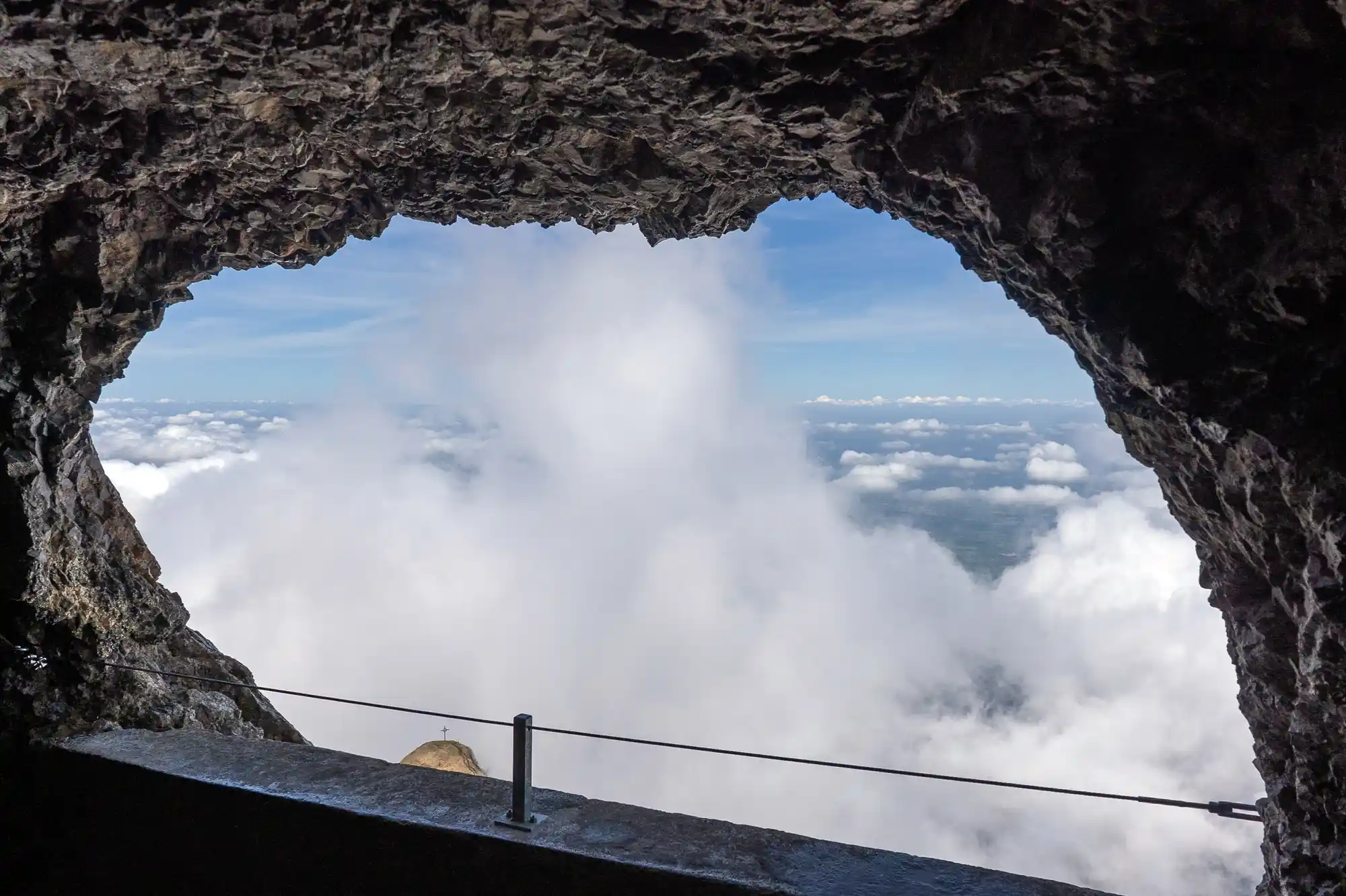 Tunnel Window Pilatus