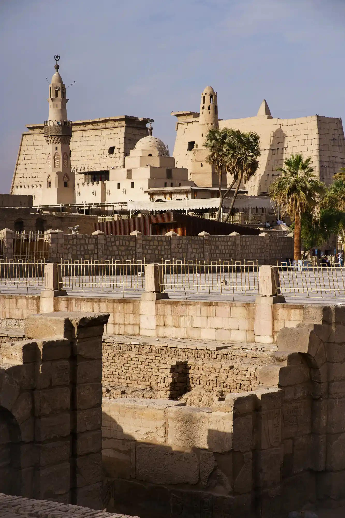 Travel bloggers in Luxor