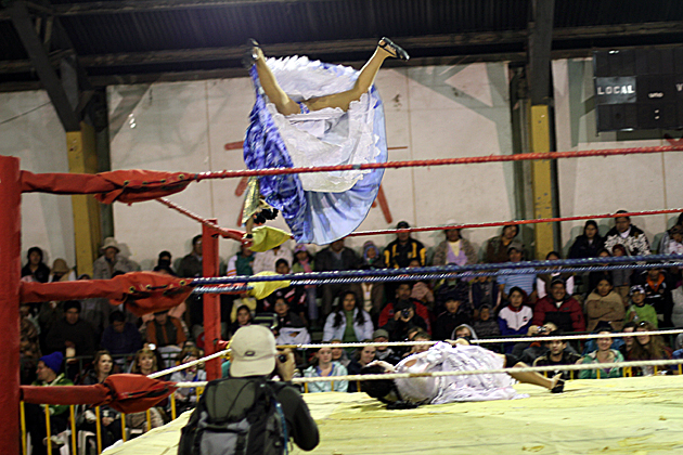 Cholitas Lucha Libre in Bolivia