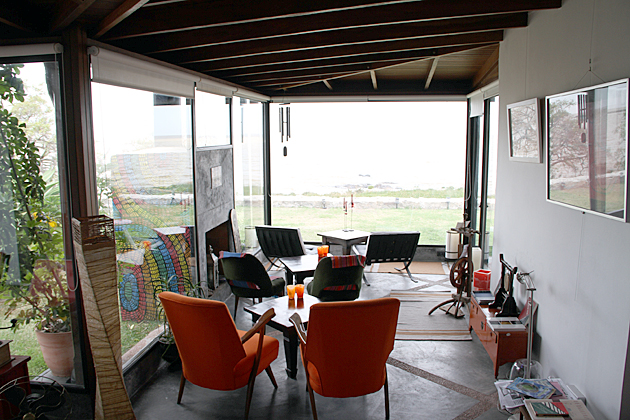 Living Room Restaurant