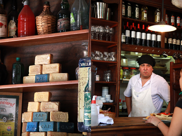 La Poesía - A Great Place to Read, Drink and Relax 5 Cooking Cook