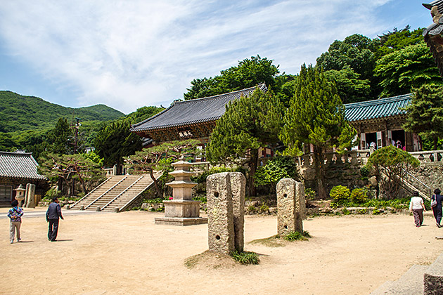 Beomeosa Temple