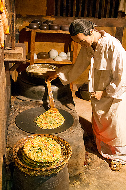 Making Pajeon in Korea