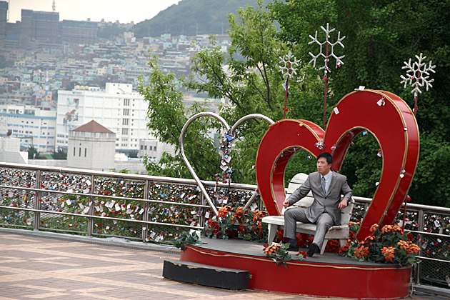 Singles in Busan