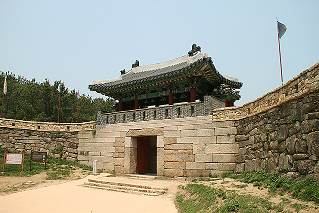 Geumjeongsanseong South Gate