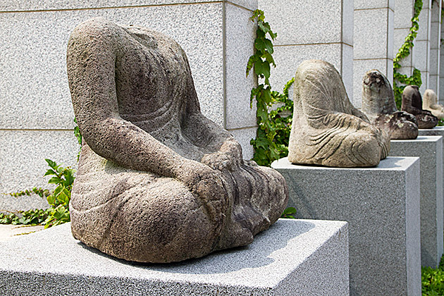 No Head Buddha