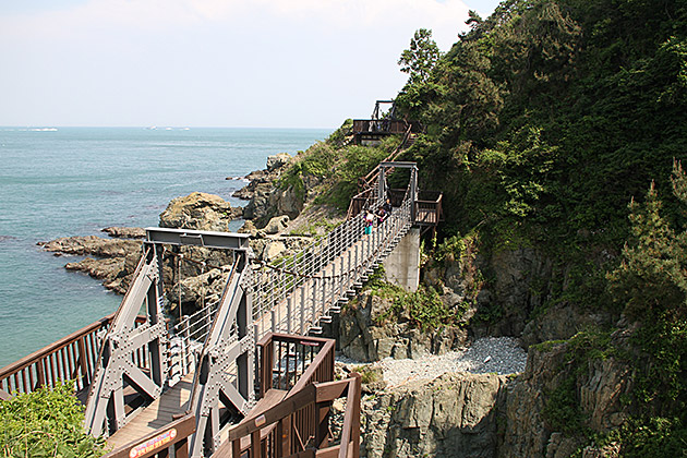 Hiking through Igidae Park 4 Hang Bridge Korea