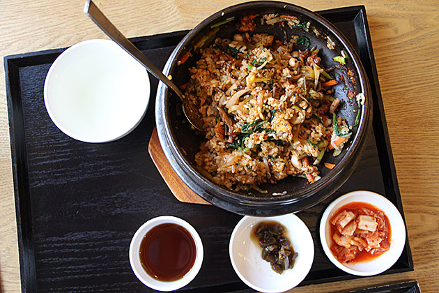 Dolsot Bibimbap