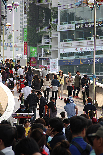A Day at Sajik Stadium - Lotte Giants Baseball 8 Beer Transportation