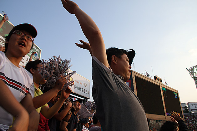 A Day at Sajik Stadium - Lotte Giants Baseball 24 Lotte Giants WIN