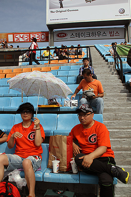 A Day at Sajik Stadium - Lotte Giants Baseball 10 Secret Lotte Fans
