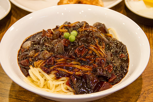 Black Bean Paste Noodles