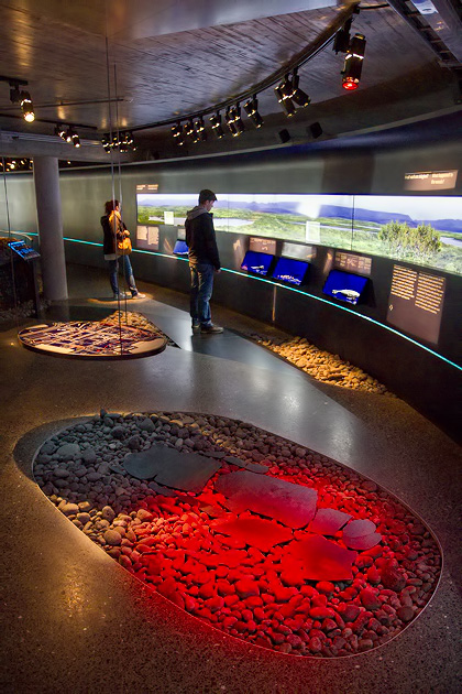 871±2 Settlement Exhibition