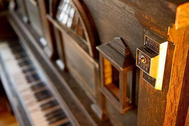 Boise's Basque Block 25 Auto Piano