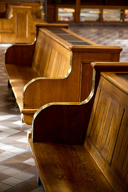 USA Train Station Bench