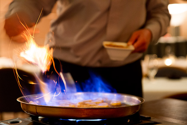 Vegas Flair at Cactus Petes in Jackpot, Nevada 19 Falmbe fire pan