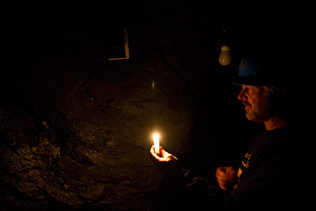 Kellogg's Crystal Gold Mine 10 Minin IN the Dark