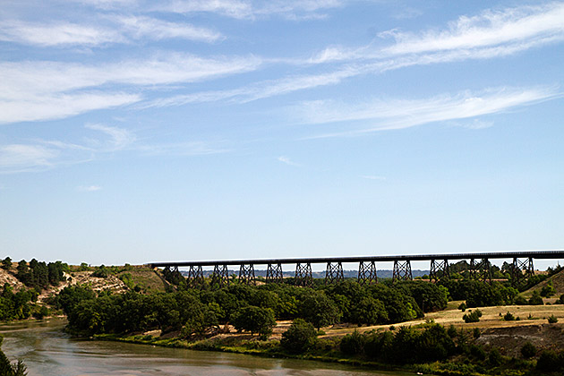 Go West, Young Men! 20 Wild Wild West Bridge