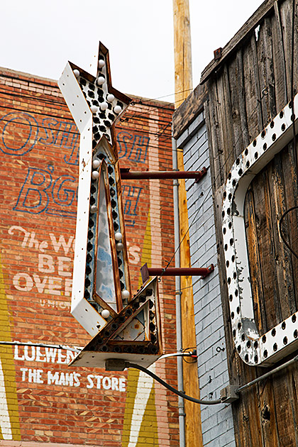 Go West, Young Men! 21 Wild Wild West Sign