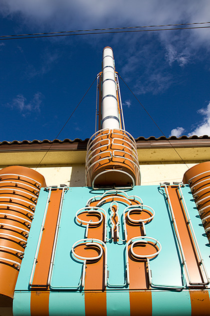 USA Theater Retro