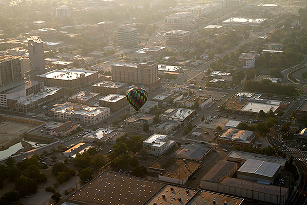 Hot Air Balloon In The City