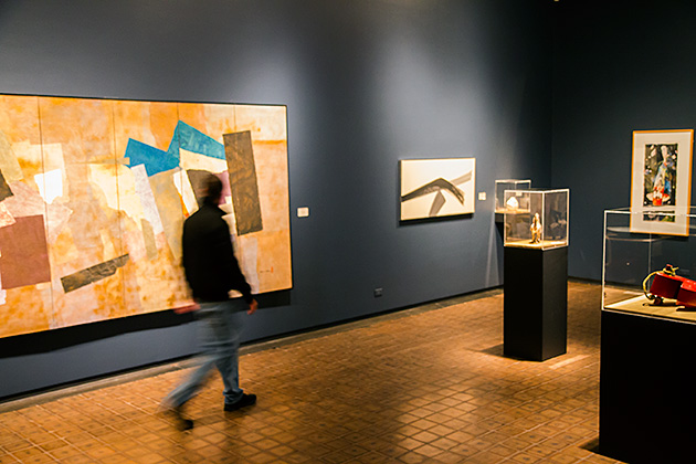Looking At Art