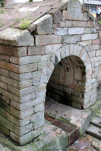 Fountain of the Foncalada