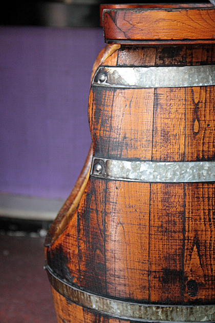 Barrel Seat