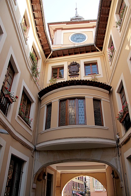 Oviedo city gate