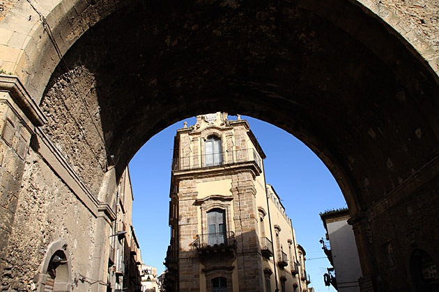 Stairway to Caltagirone 12 Caltagirone gate