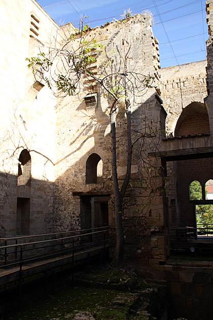 The Ancient Remains of La Cuba 8 Inside Garden Palace