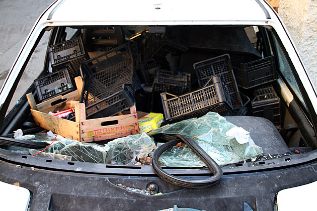 Trash car Italy