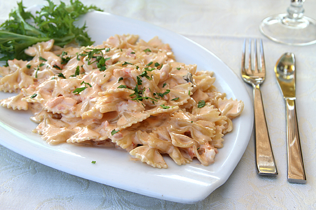 Mondello 22 farfalle salmon