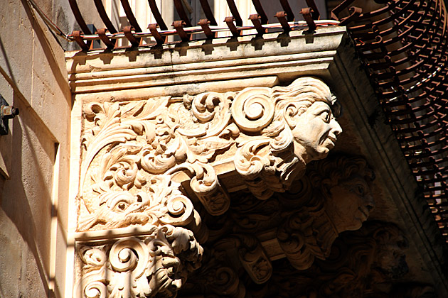 Noto: Version 2.0 32 Balcony Palermo