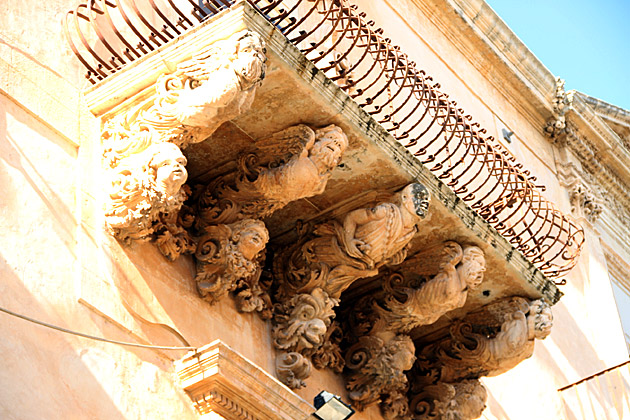 Noto: Version 2.0 31 Baroque Noto