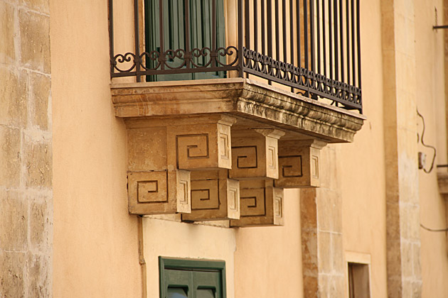 Noto: Version 2.0 34 Cube Archetice