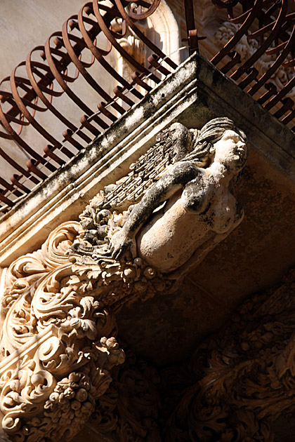Noto: Version 2.0 30 Mermaid Noto